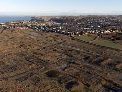 Vista aérea, este lunes, de la zona del noroeste de Inglaterra donde el Gobierno del Reino Unido planea abrir una nueva mina de carbón