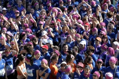 Participantes en la Carrera de la mujer 2010, contra el cáncer de mama
