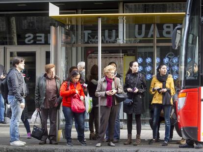 Barcelona recuperará los buses de barrio los domingos y festivos