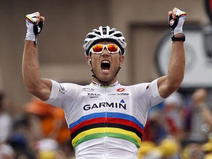 El noruego Thor Hushovd celebra la victoria de etapa en Lourdes.