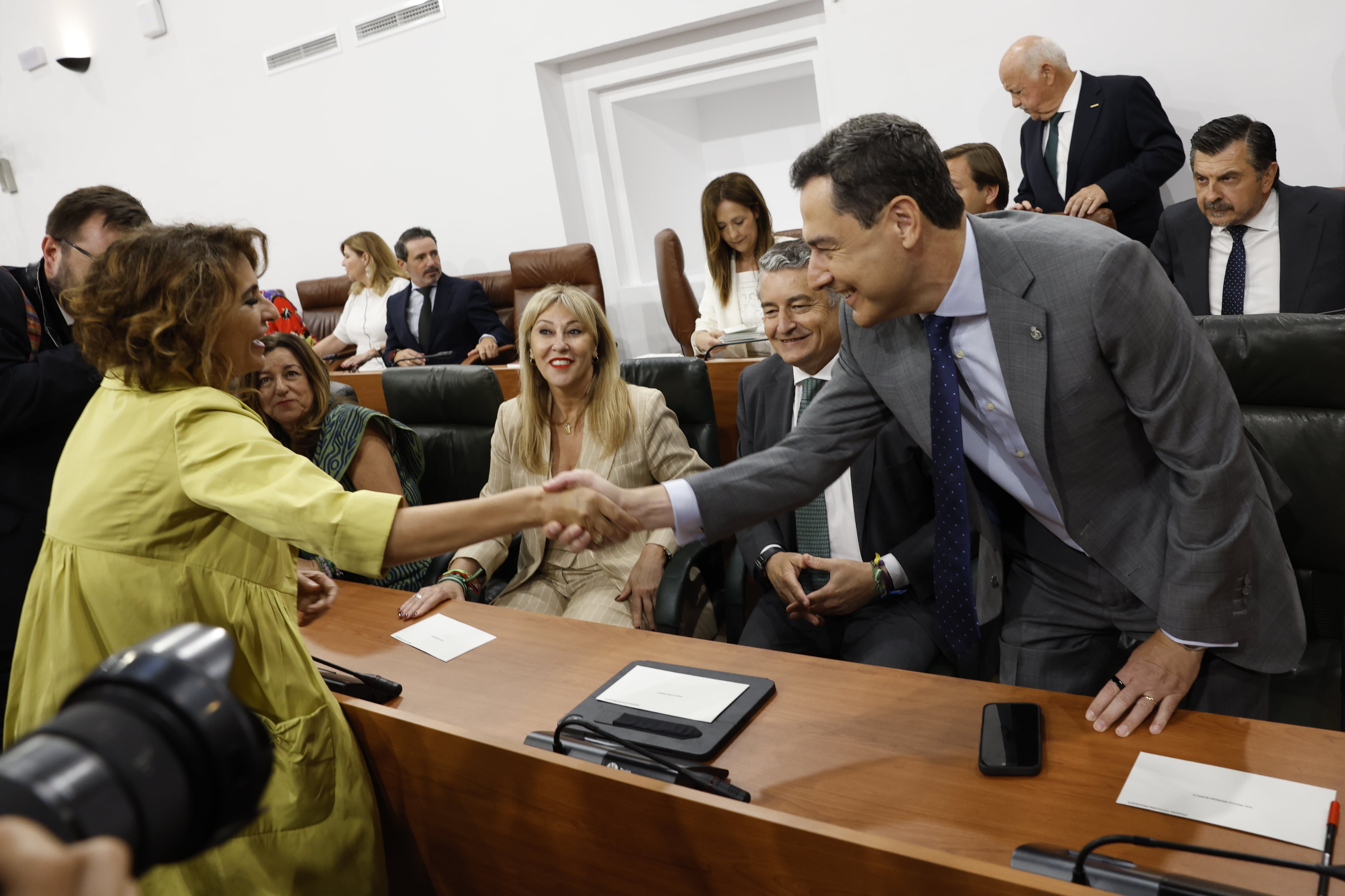 El PP controlará la Mesa del Parlamento andaluz pese a no haber llegado a un acuerdo con Vox