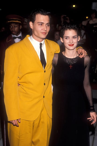 Winona Ryder y Johnny Depp
	

	Los protagonistas de Eduardo Manostijeras empezaron a salir a comienzos de los 90 y estuvieron tres años comprometidos. Depp se tatuó un  Winona Forever (Winona para siempre) en el brazo, pero tras la ruptura, lo cambió a 'Wino Forever' ('Borracho para siempre'). Irrepetibles.