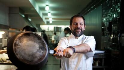 O chef Enrique Olvera no seu restaurante Pujol da Cidade do M&eacute;xico, em 2013. / Sa&uacute;l Ruiz