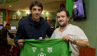 Curro, con la camiseta del Villanovense.