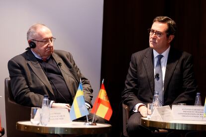 El presidente de la Cámara de Comercio de España, José Luis Bonet, y el presidente de la CEOE, Antonio Garamendi, en un encuentro empresarial en Estocolmo.