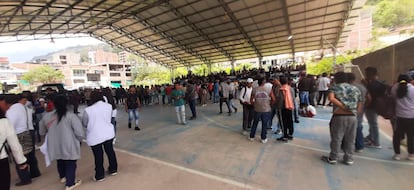 Displaced pesons at the sports center of Samaniego (Nariño) on September 15, 2023.