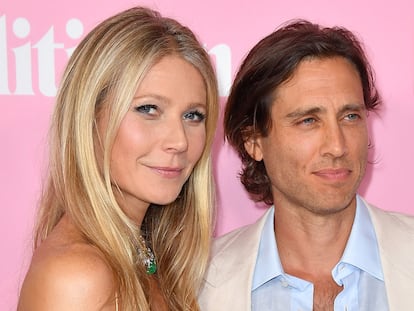 Gwyneth Paltrow y su marido, Brad Falchuk, viven en casas separadas y quedan cuatro noches a la semana.