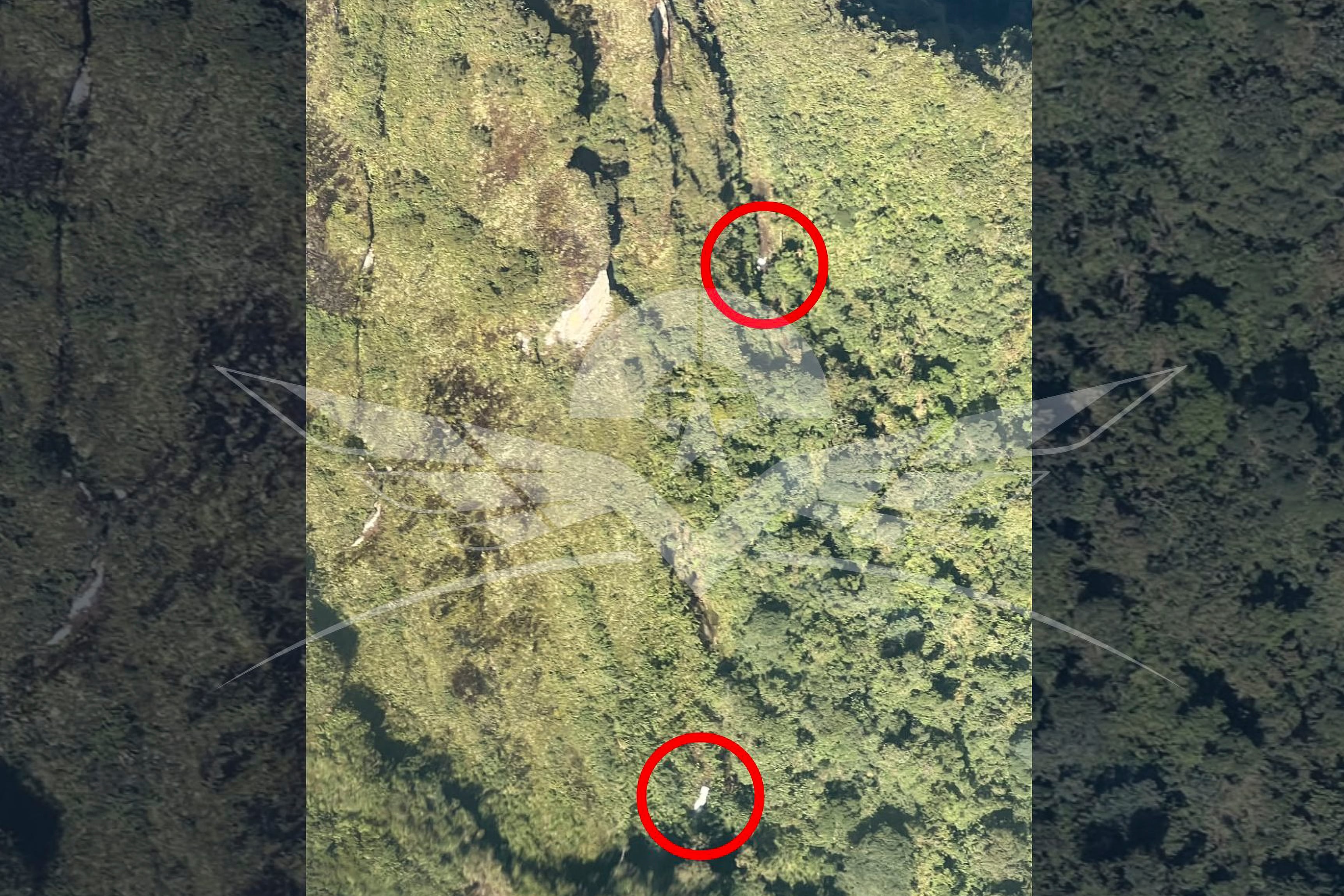El difícil rescate de la avioneta accidentada tras participar en una brigada médica en Chocó El difícil rescate de la avioneta accidentada tras participar en una brigada médica en Chocó