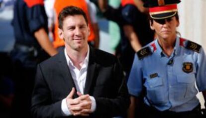 Messi arrives at the Gavà court last September.