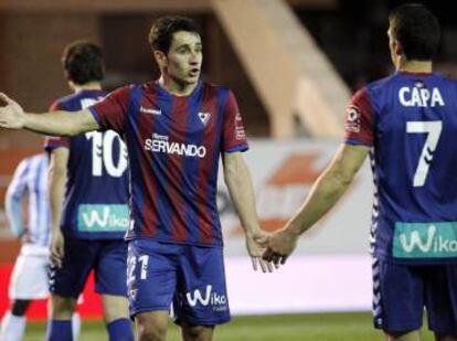 Berjón con la camiseta del Eibar