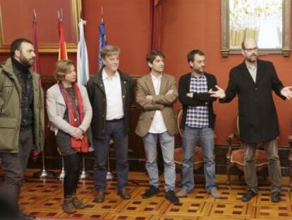 Recepció a l'Ajuntament de Santiago als alcaldes del fòrum de Ciutats pel Bé Comú.