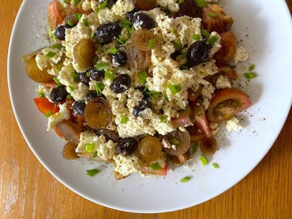 Ensalada de tomates raf y queso Cebreiro