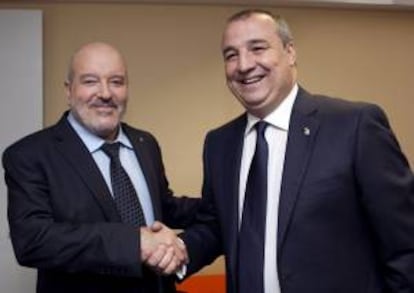 El presidente de la Unión Deportiva Las Palmas, Miguel Ángel Ramírez (i). EFE/Archivo