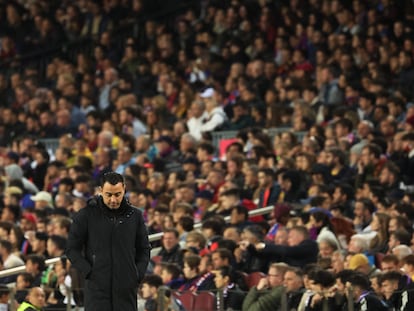 Xavi durante el partido de semifinal de Copa del Rey entre el Real Madrid y el Barcelona, en el Camp Nou el miércoles.