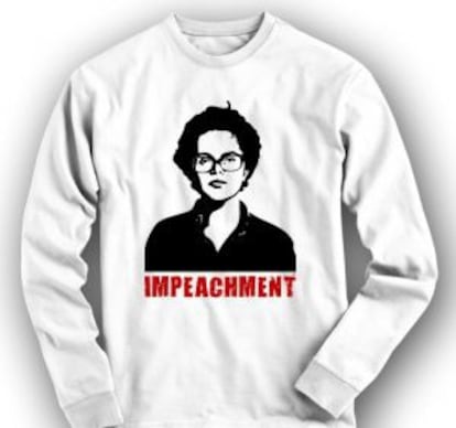One of the anti-Rousseff sweatshirts.