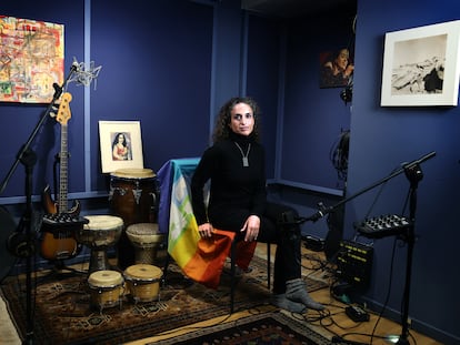 La cantante Noa en su estudio de grabación en un kibutz cerca de Tel Aviv.