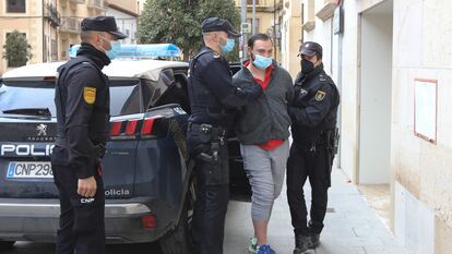 Pedro Lozano Jiménez, conocido como el Rambo de Requena, en marzo de 2022, a su llegada a un juicio en Teruel.