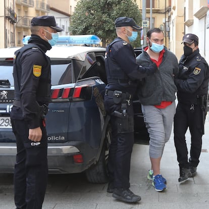 Pedro Lozano Jiménez, conocido como el Rambo de Requena, en marzo de 2022, a su llegada a un juicio en Teruel.
