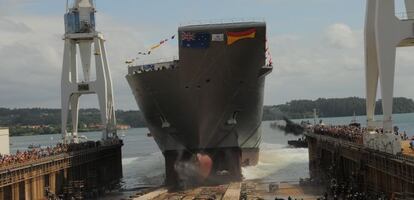 Botadura de un buque militar realizado por Navantia en Australia.