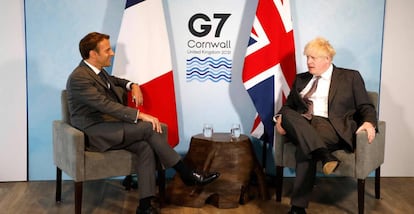 Emmanuel Macron y Boris Johnson, el sábado en la cumbre del G7 en Carbis Bay (Reino Unido).