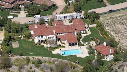 Mansi&oacute;n de Justin Bieber en Calabasas en plena mudanza. El cantante le vendi&oacute; la casa a Khloe Kardashian por siete millones.