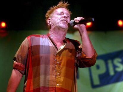 El cantante y l&iacute;der del grupo ingl&eacute;s The Sex Pistols, Johnny Rotten, en el Festival de M&uacute;sica Heineken Open&#039;er 2008 en Gdynia, al norte de Polonia. 