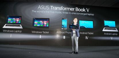 El presidente de Asus Jonney Shih presenta el Transformer Book V.