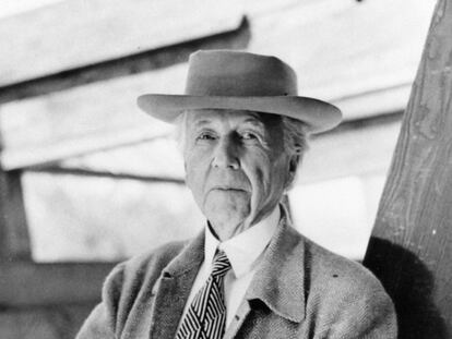 Frank Lloyd Wright en su casa de Arizona, Taliesin West.