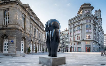 Escultura ‘Culis monumentalibus’, de Eduardo Úrculo.