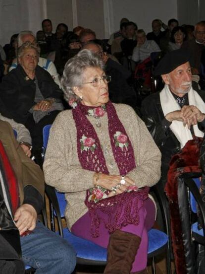 La actriz y presidenta de la Fundación AISGE, Pilar Bardem en la presentación de las nuevas autobiografías de actores que auspicia la Fundación para recuperar la memoria de los "pioneros" de la escena española.