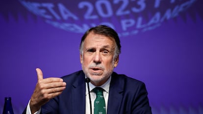 El presidente de Grupo Planeta, José Creuheras, durante la rueda de prensa previa a la entrega de los premios de este año.