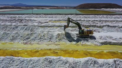 Mina de litio en el desierto de Atacama, en Chile