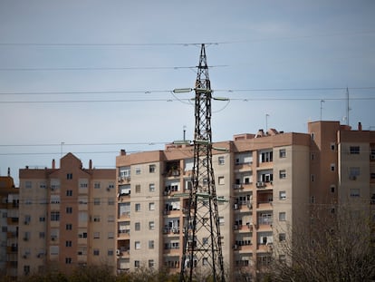 Tendido eléctrico en Sevilla.