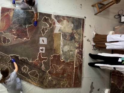 Vídeo | Bacterias vivas para restaurar los frescos de una Iglesia: La innovadora técnica de dos españolas