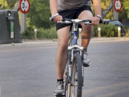 Jorge tiene ahora que ir desde Carabanchel a Tres Cantos en bicicleta.