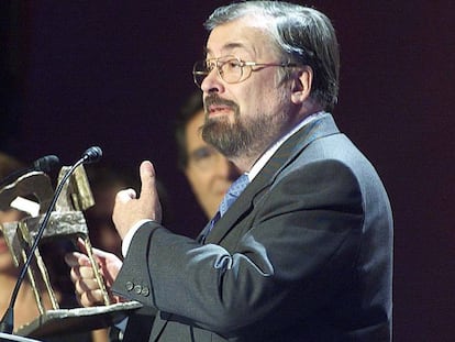 Narciso Ib&aacute;&ntilde;ez Serrador, recoge un premio Ondas en 2003.
