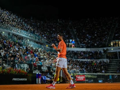 Djokovic celebra la victoria contra Aliassime, este jueves en el Foro Itálico de Roma.