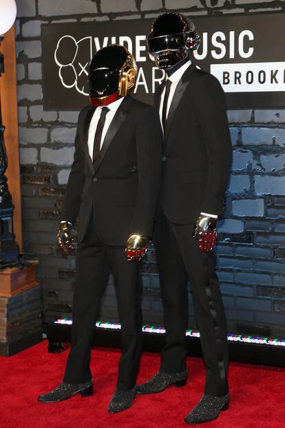 Daft Punk, todo brillos robóticos.