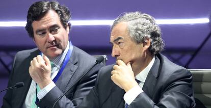 El presidente de Cepyme, Antonio Garamendi, junto al presidente de CEOE, Juan Rosell.