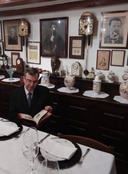 Jaume Roig, en el comedor del restaurante Pitarra.