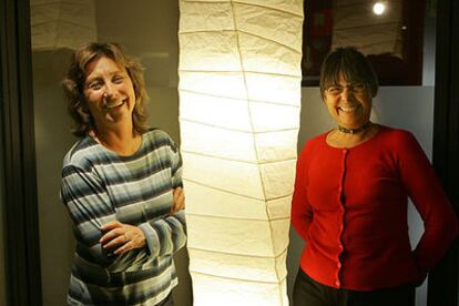 Ema Wolf (a la izquierda) y Graciela Montes, durante la entrevista celebrada el martes en Madrid.