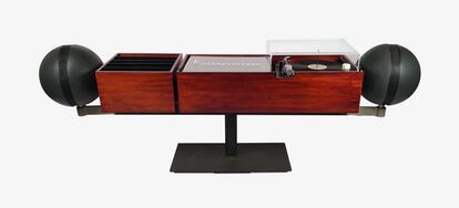 El tocadiscos Project G2 Stereo, diseñado por Hugh Spencer para Clairtone en 1966.