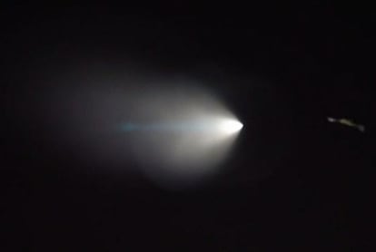 El haz de luz que recorrió el sur de California y Nevada el sábado.