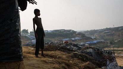 Omar, de 8 años, refugiado rohingya en Bangladés.