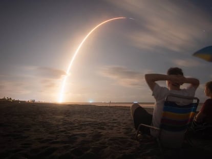 Lançamento do foguete 'Falcon 9' da companhia Space X a partir de Cabo Canaveral, em 23 de maio.