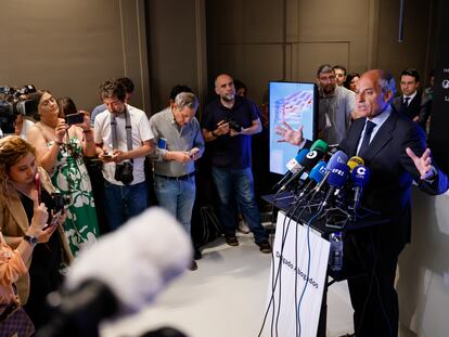 El expresidente de la Generalitat Francisco Camps, en la rueda de prensa ofrecida después de que la Audiencia Nacional le absolviera en mayo de la última pieza del 'caso Gürtel'.