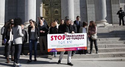 Manifestaci&oacute;n ante el Congreso en contra del acuerdo, el pasado mi&eacute;rcoles. 