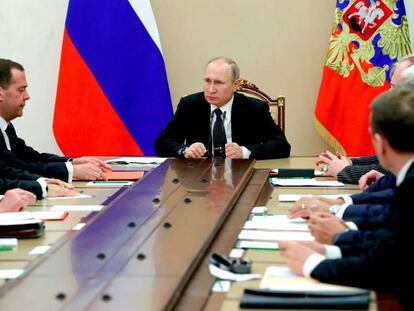 Vladímir Putin, reunido con el consejo de seguridad ruso el 30 de marzo de 2018.