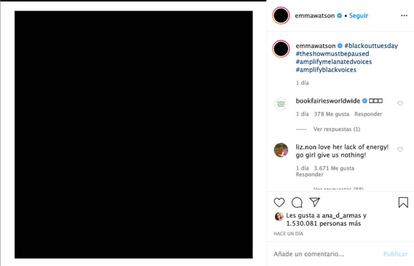 La publicación en Instagram de un marco blanco sobre el negro total le ha valido a Emma Watson la acusación de 'blanquear' lo que solo debía ser negro.