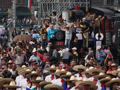 México revive la fiesta de su Revolución